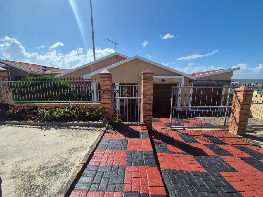 3 Bedroom Property for Sale in Kwamagxaki Eastern Cape